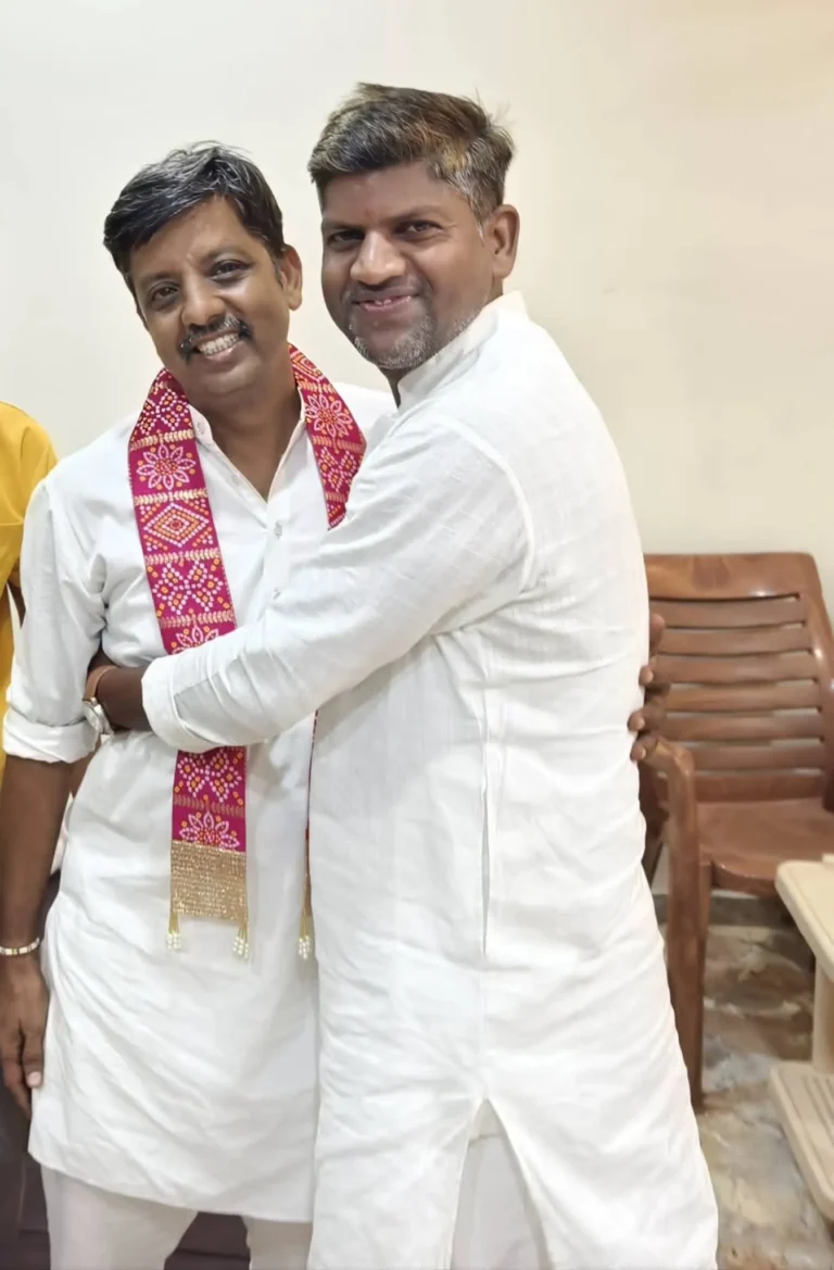 नगर कार्यवाहक इन्द्रेश चंडालिया के जन्मदिवस पर लगा बधाई देने वालों का तांता, युवा नेता शैतान सिंह पटेल ने निवास पहुँचकर दी शुभकामनाएँ